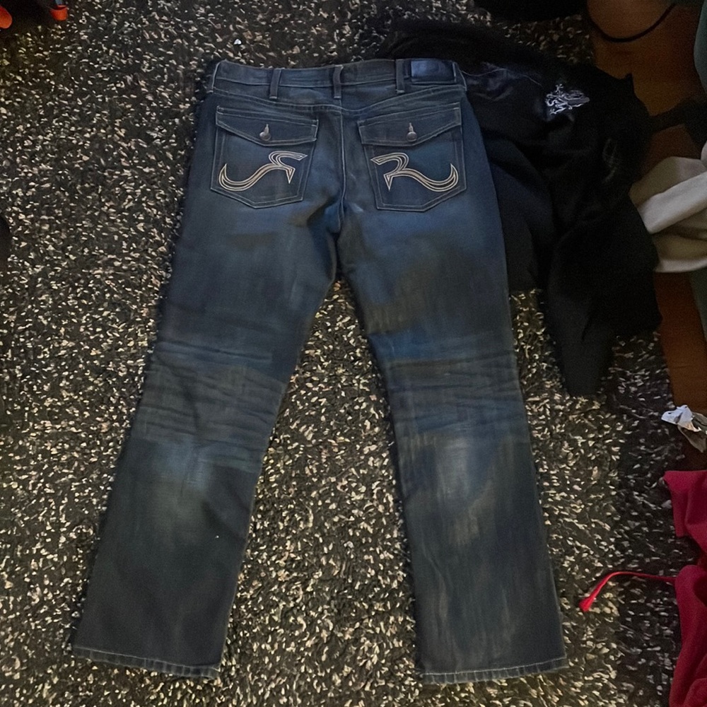 Rock and Republic jeans with the back pockets on point